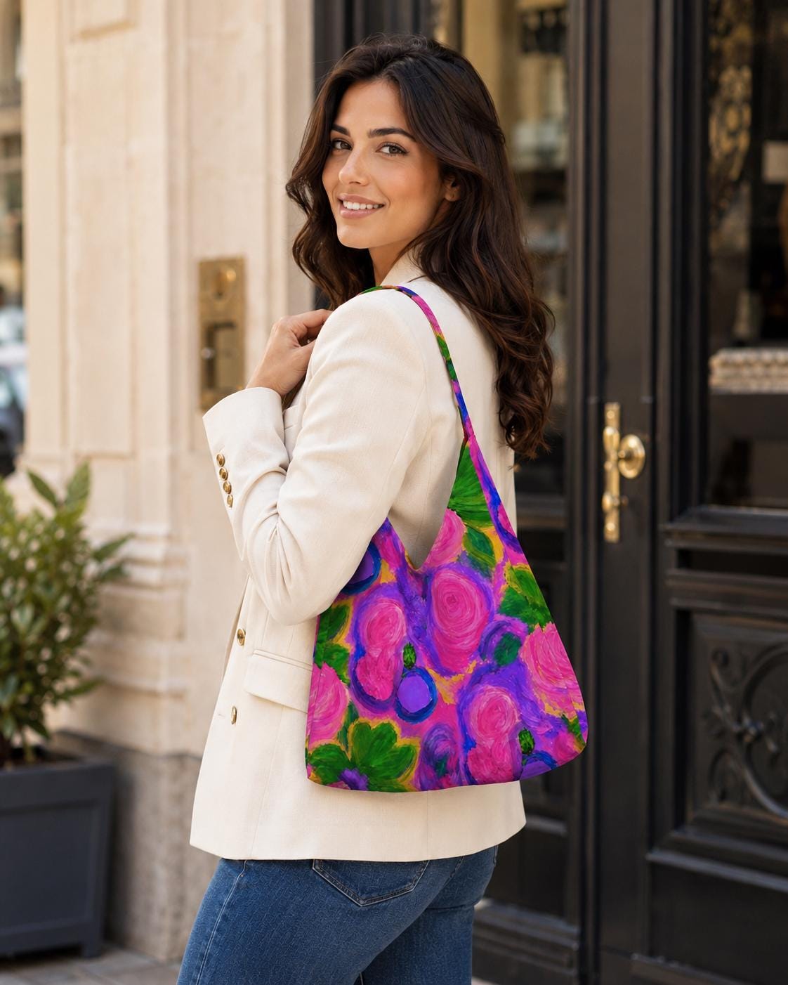 Summer Bouquet Tulip Bag carried on the shoulder